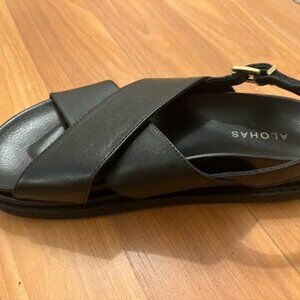 Aloha Marshmallow sandals, black leather